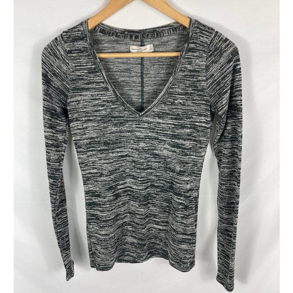 Abercrombie & Fitch V Neck Heather Grey Knit Top Size Small